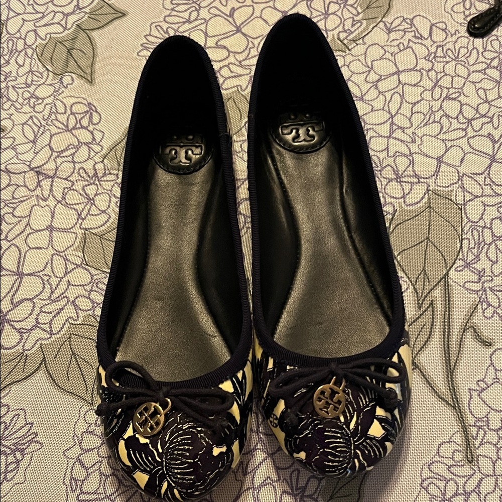 Tory Burch Black and Cream Floral Flats